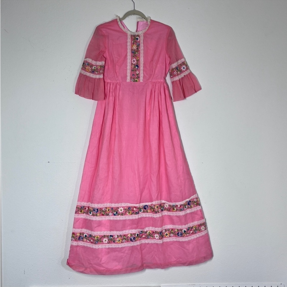 Vintage Couriers California Bohemian Pink Maxi Dress
Empire pleaded waste